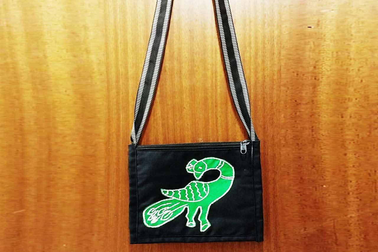 Applique sling bag_k64