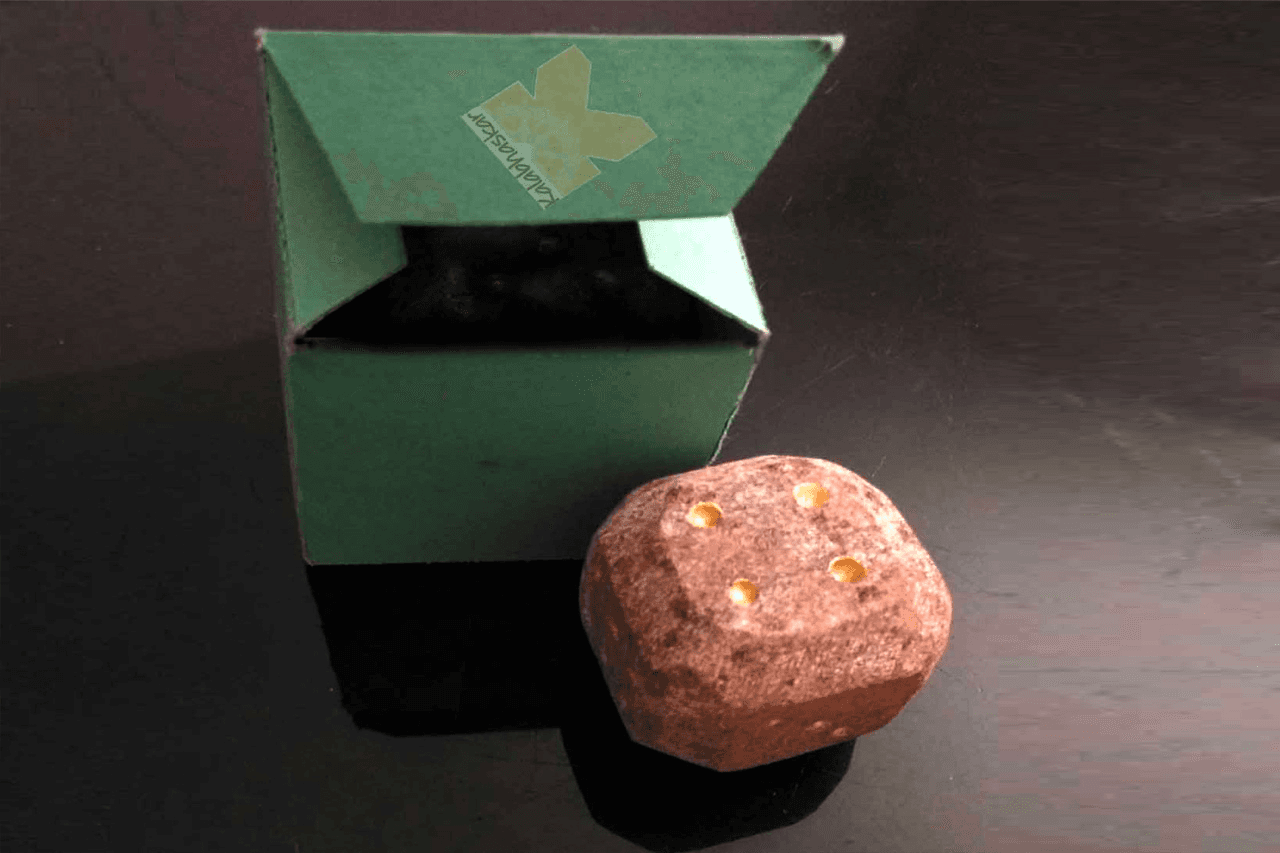 Stone Paper Weight_sl037