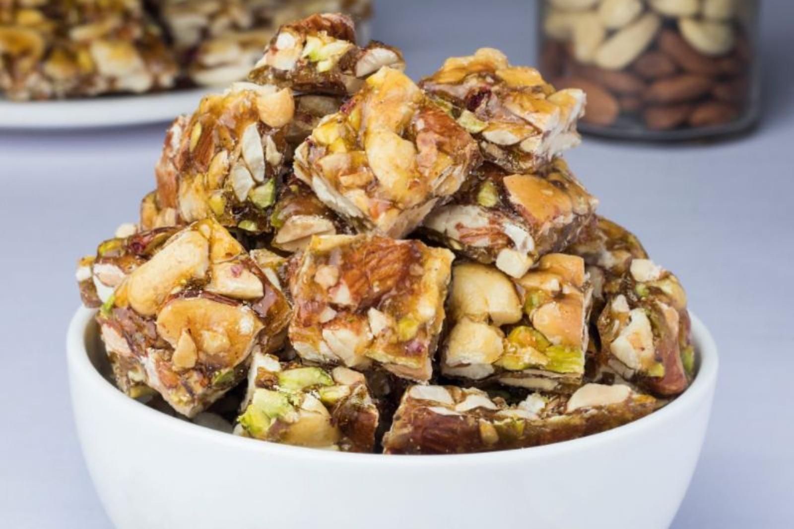 Dhananjay Dryfruit Chikki