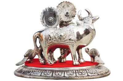 Aluminium Showpiece Radha Krishna Cow Silver Statue